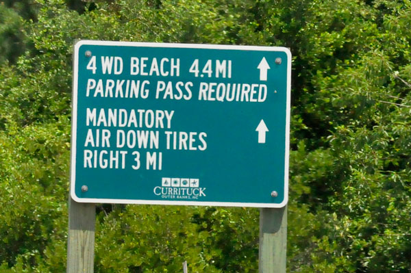 4-wheel-drive beach sign